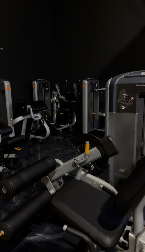 Commercial gym strength machines