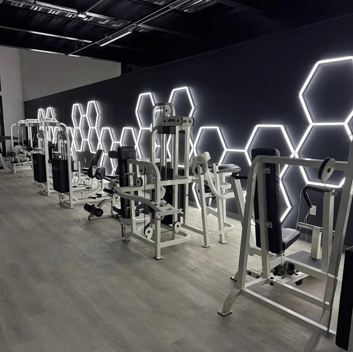 Precor selectorized leg extension in a commercial gym