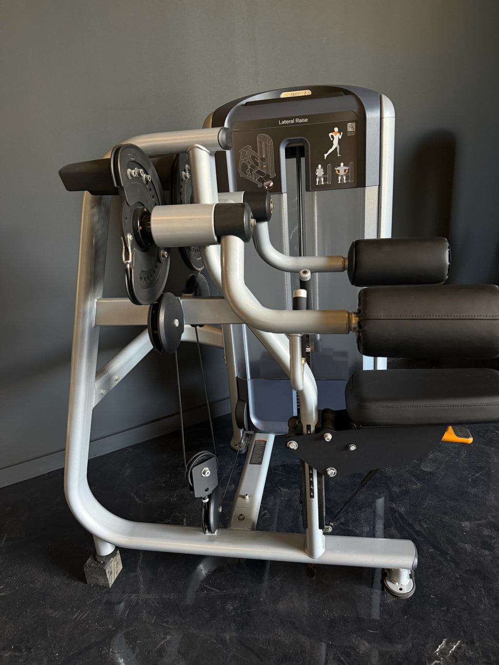 Precor Selectorized Lateral Raise
